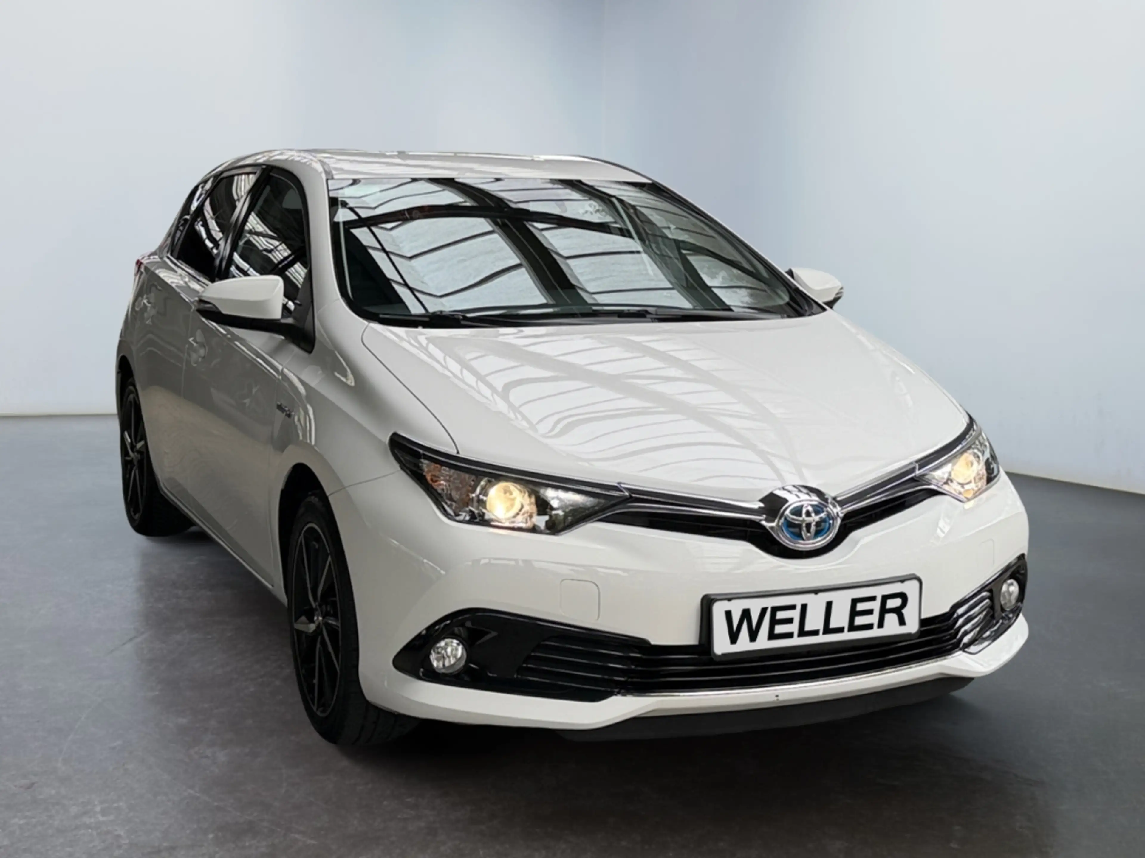 Toyota Auris 1.8 Hybrid Edition-S+ *Kamera*SHZ*SmartKey* — photo 3