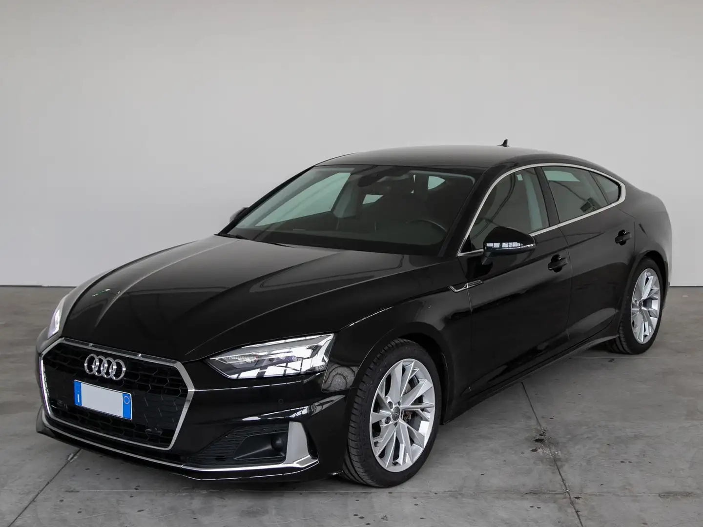 Audi A5 SPORTBACK 40 TDI S TRONIC BUS. ADV. Zwart - 1