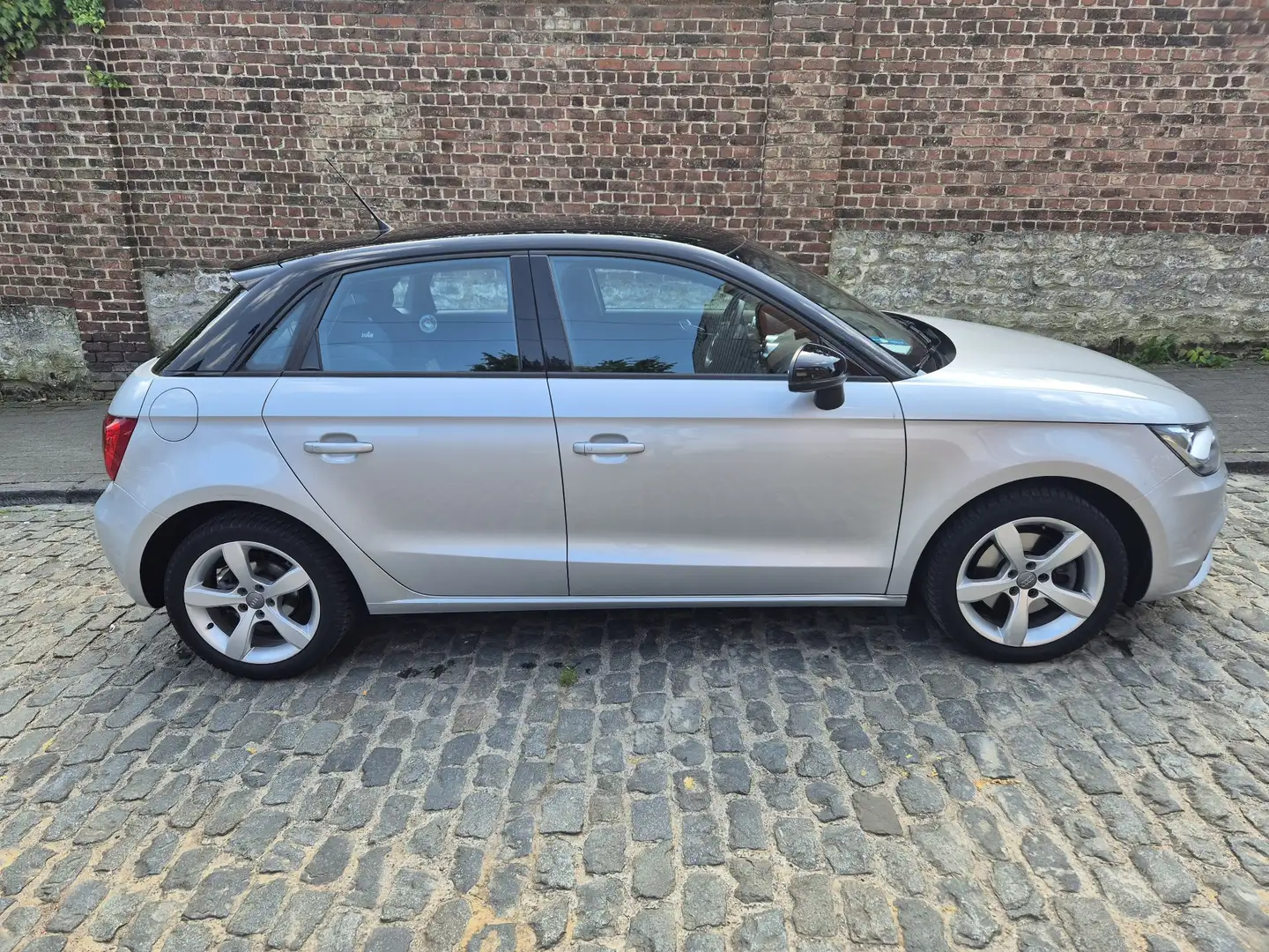Audi A1 Sportback 1.4 TFSI Ambition S line tronic - 2