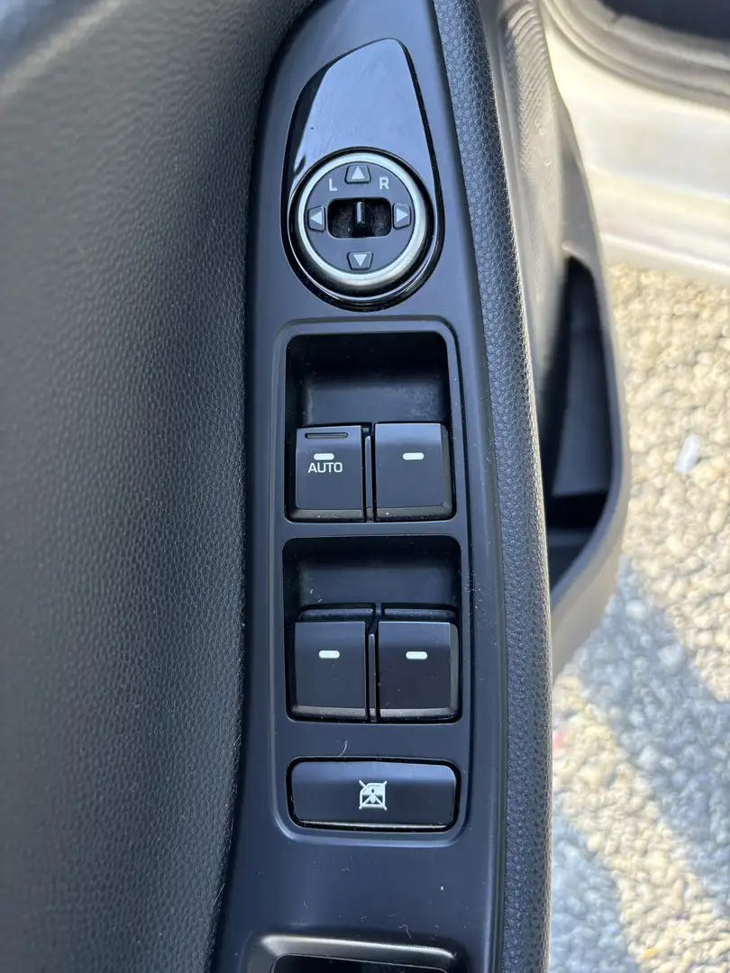 Hyundai i20 Silber - 2