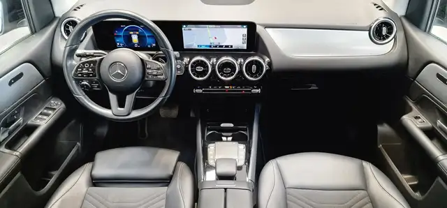 Mercedes-Benz B-Class view 12