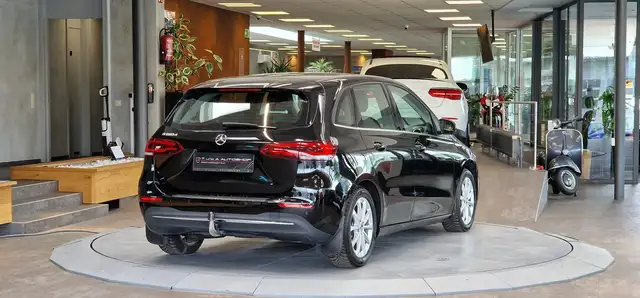 Mercedes-Benz B-Class view 7