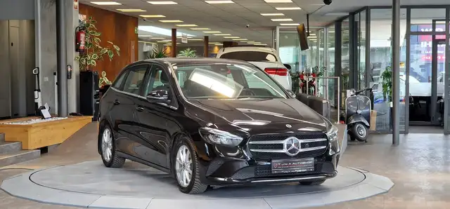 Mercedes-Benz B-Class view 3