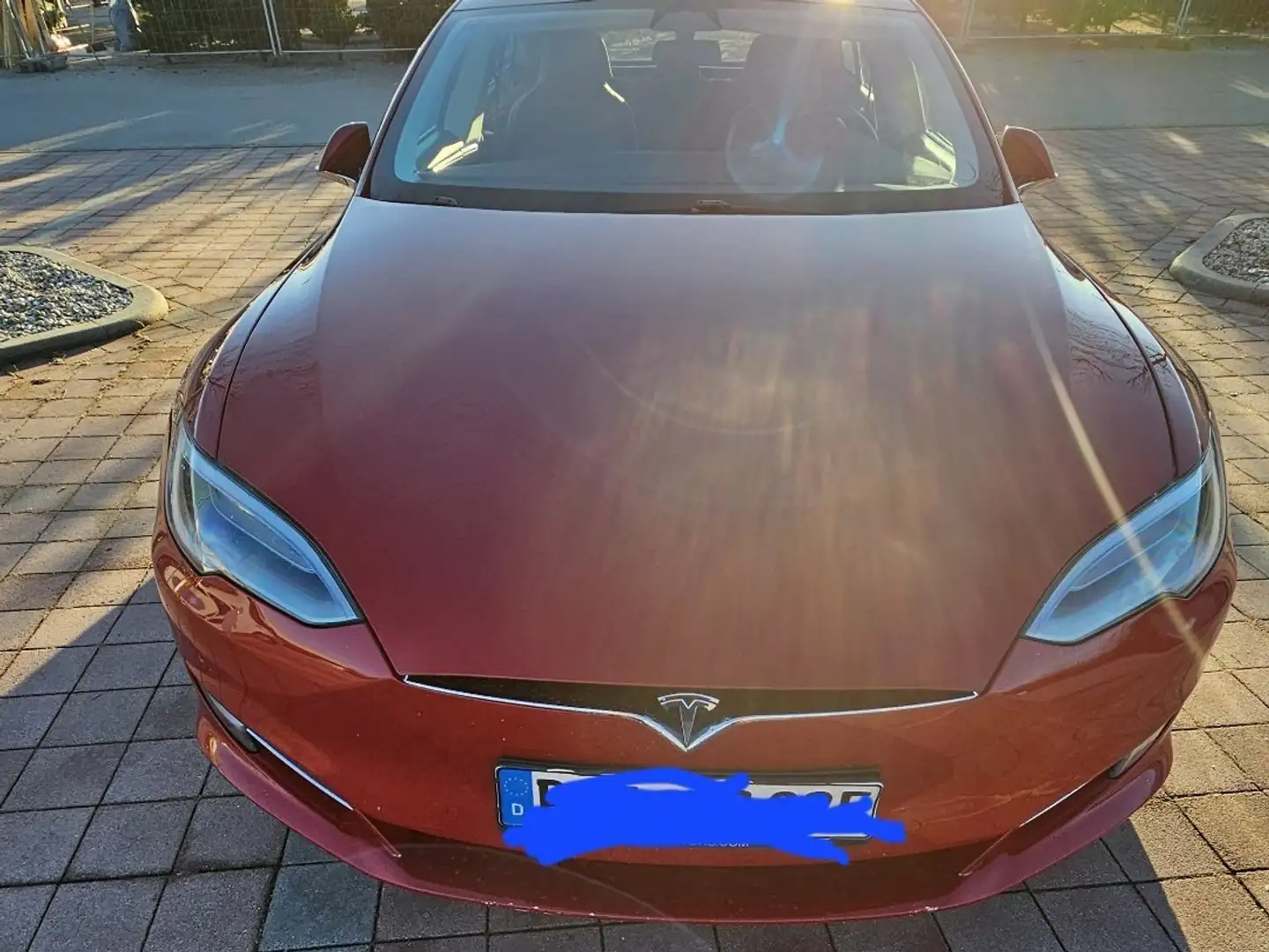 Tesla Model S 75 Rot - 1