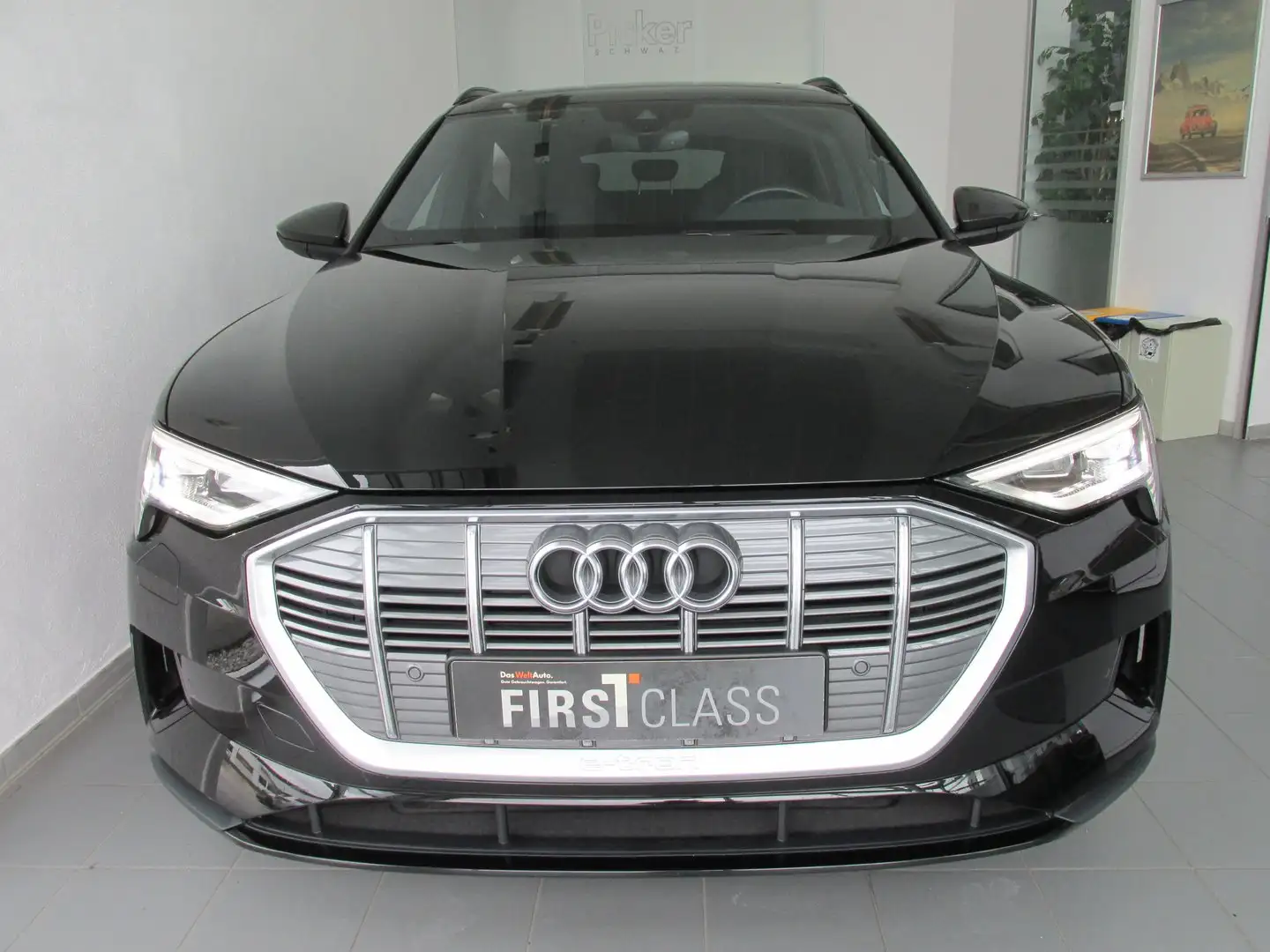 Audi e-tron 50 quattro 230 kW Business Schwarz - 2