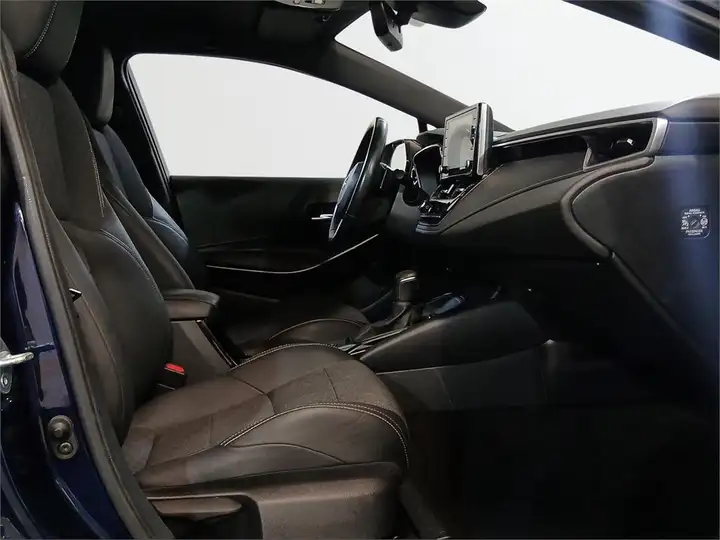 Toyota Auris 2022, foto 6