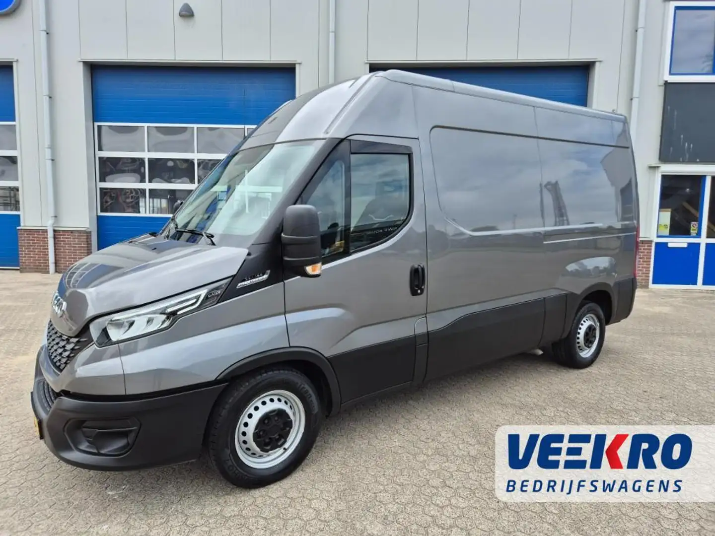 Iveco Daily 3500Kg, 160PK automaat. 3500 KG trekgewicht, BPM V Grijs - 1