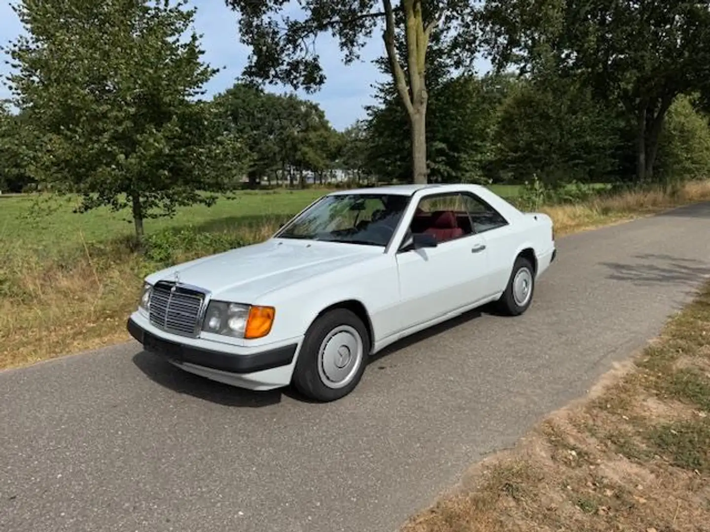 Mercedes-Benz CE 230 W124 Coupe Automaat 1988 Weiß - 2