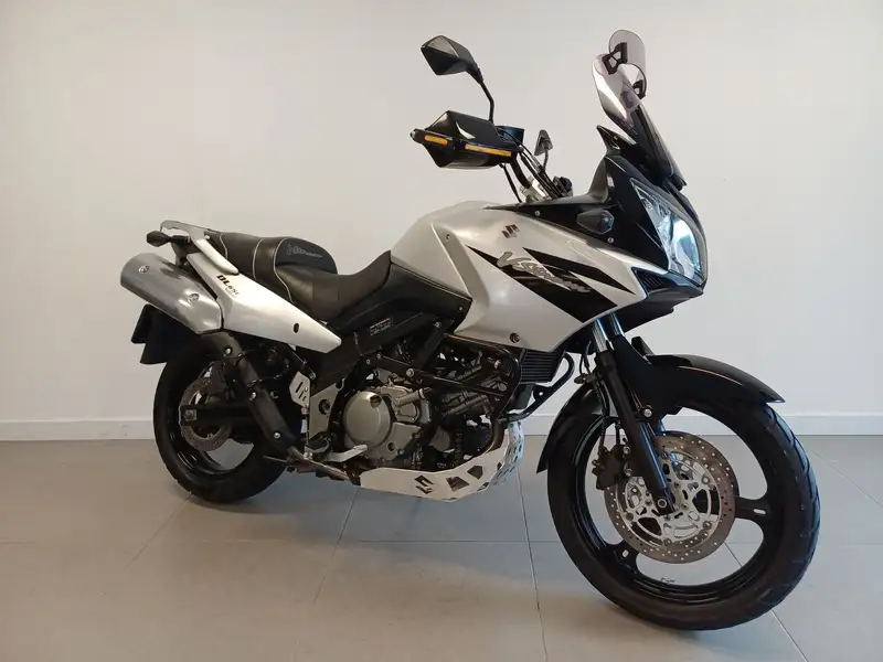 Suzuki V-STROM 650 - foto 2