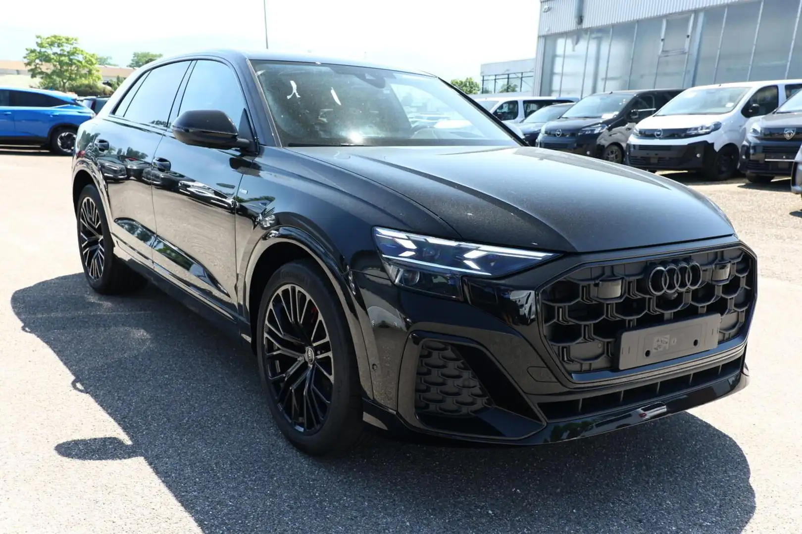 Audi Q8 S line 2xS AssistenzP+ 22Z Laser Pano B&O HUD 2... Schwarz - 2