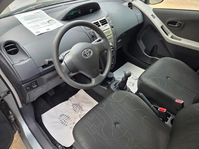 Toyota Yaris view 12