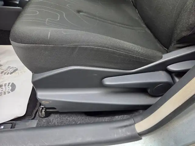 Toyota Yaris view 15