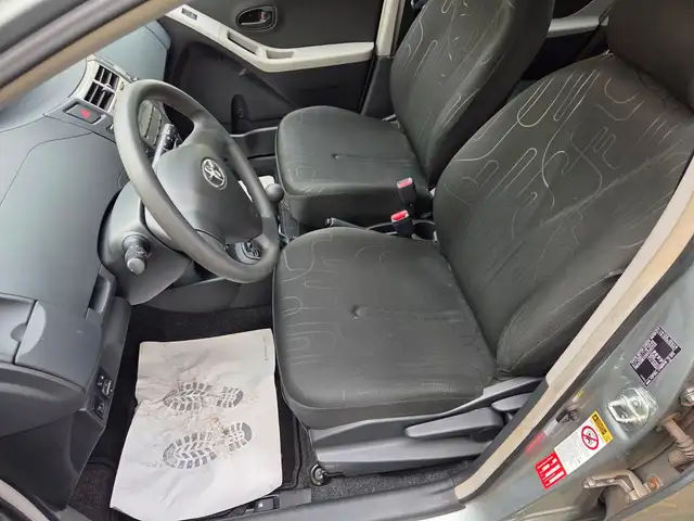 Toyota Yaris view 11