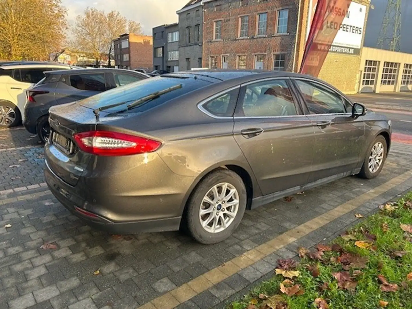 Ford Mondeo Beige - 2