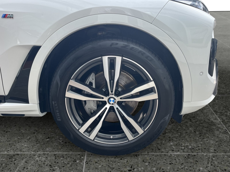 BMW X7 xDrive40d — photo 10