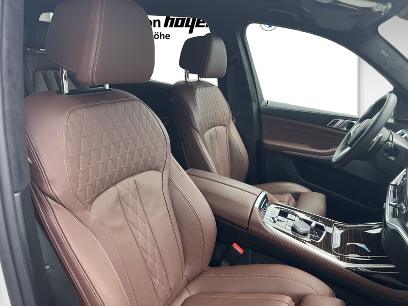 BMW X7 xDrive40d — photo 6