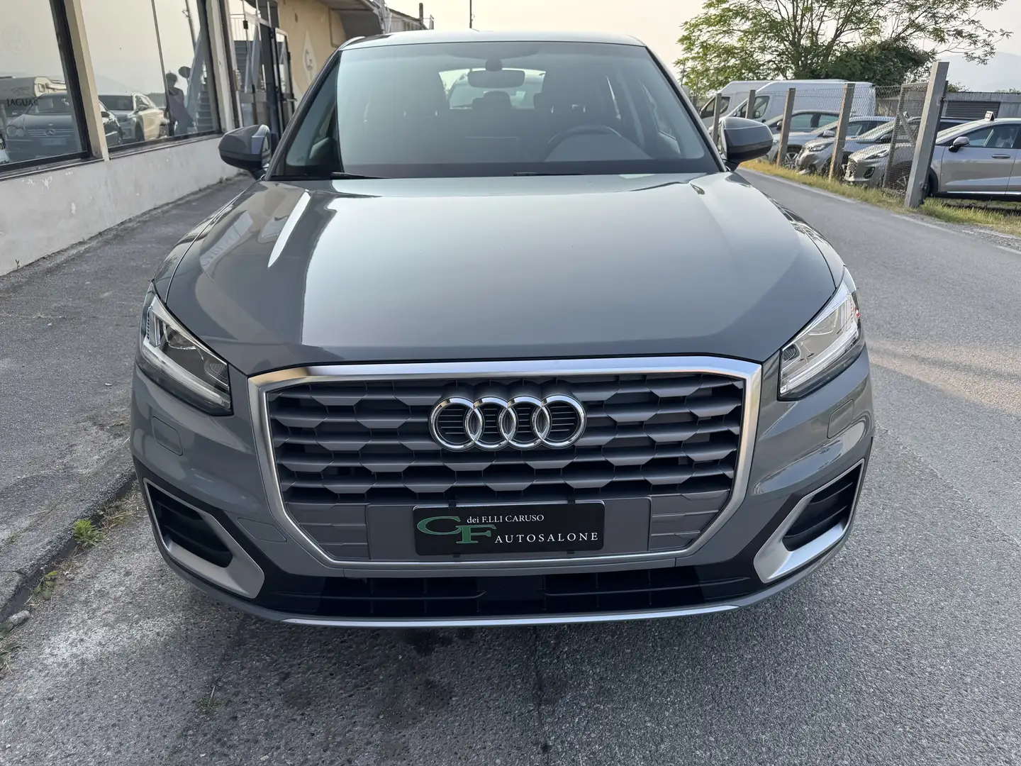 Audi Q2 30 1.6 tdi Identity Black Gris - 2