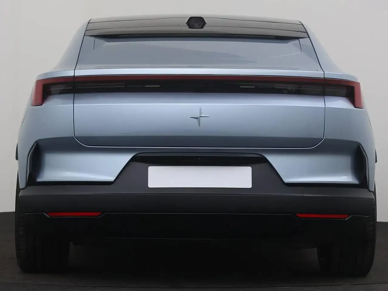 Polestar 4 2025