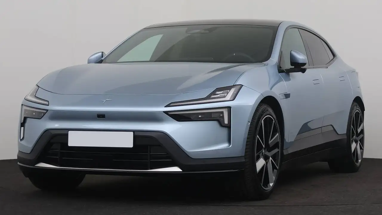 Polestar 4 2025