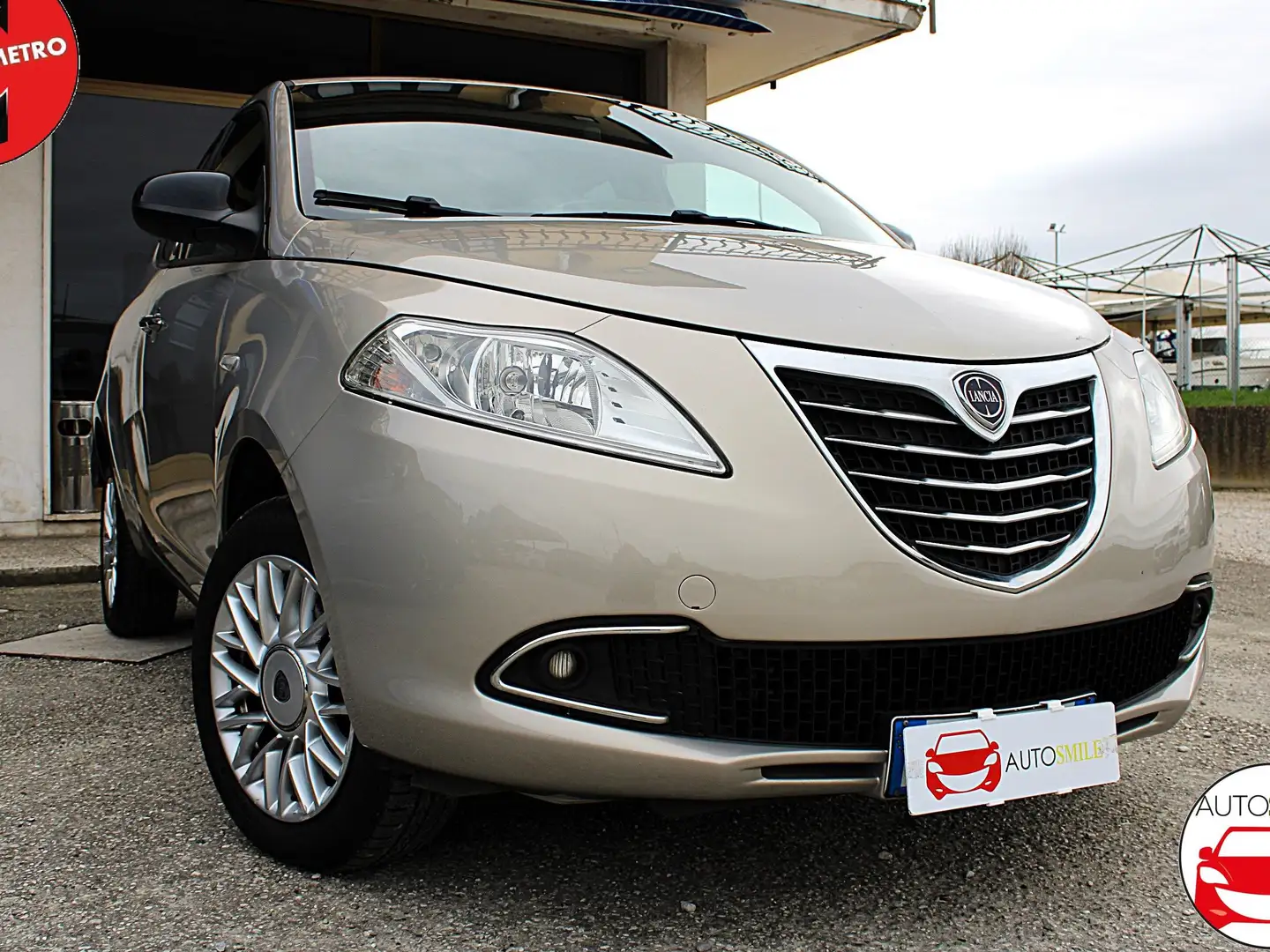 Lancia Ypsilon 0.9 t.air Gold ecochic metano 80cv X NEOPATENTATI Grigio - 1