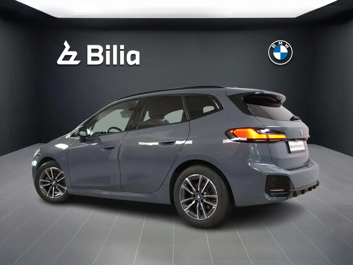 BMW 220 i Active Tourer M Sportpaket Grijs - 2