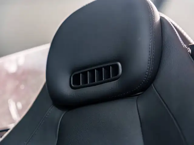 Mercedes-Benz SLK view 14