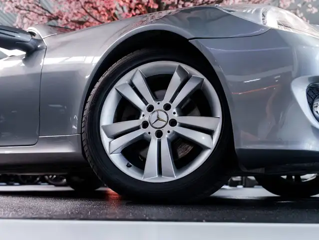 Mercedes-Benz SLK view 7
