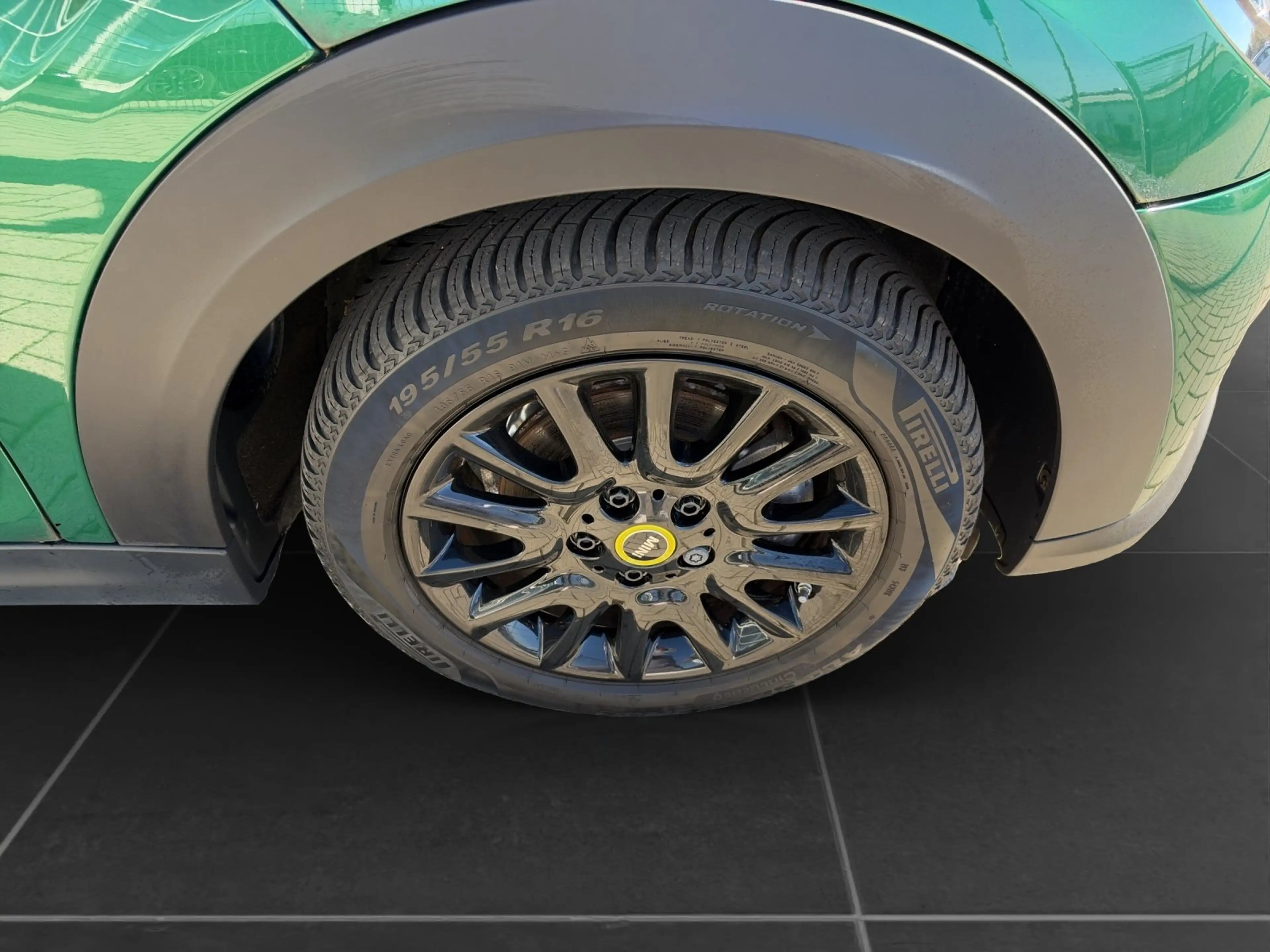 MINI Cooper SE Hatch 16" / DrivAss / Sitzheiz / LED / DAB / CarPl — photo 8