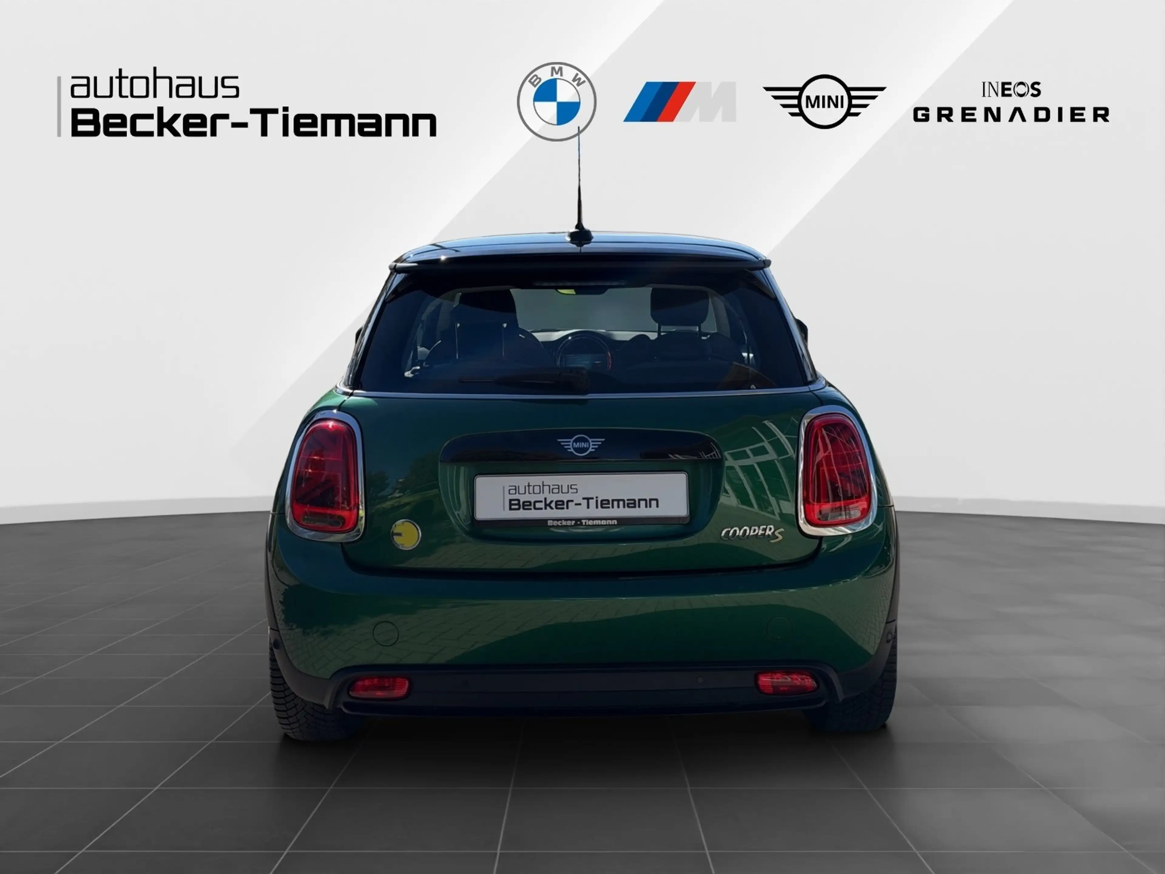 MINI Cooper SE Hatch 16" / DrivAss / Sitzheiz / LED / DAB / CarPl — photo 5