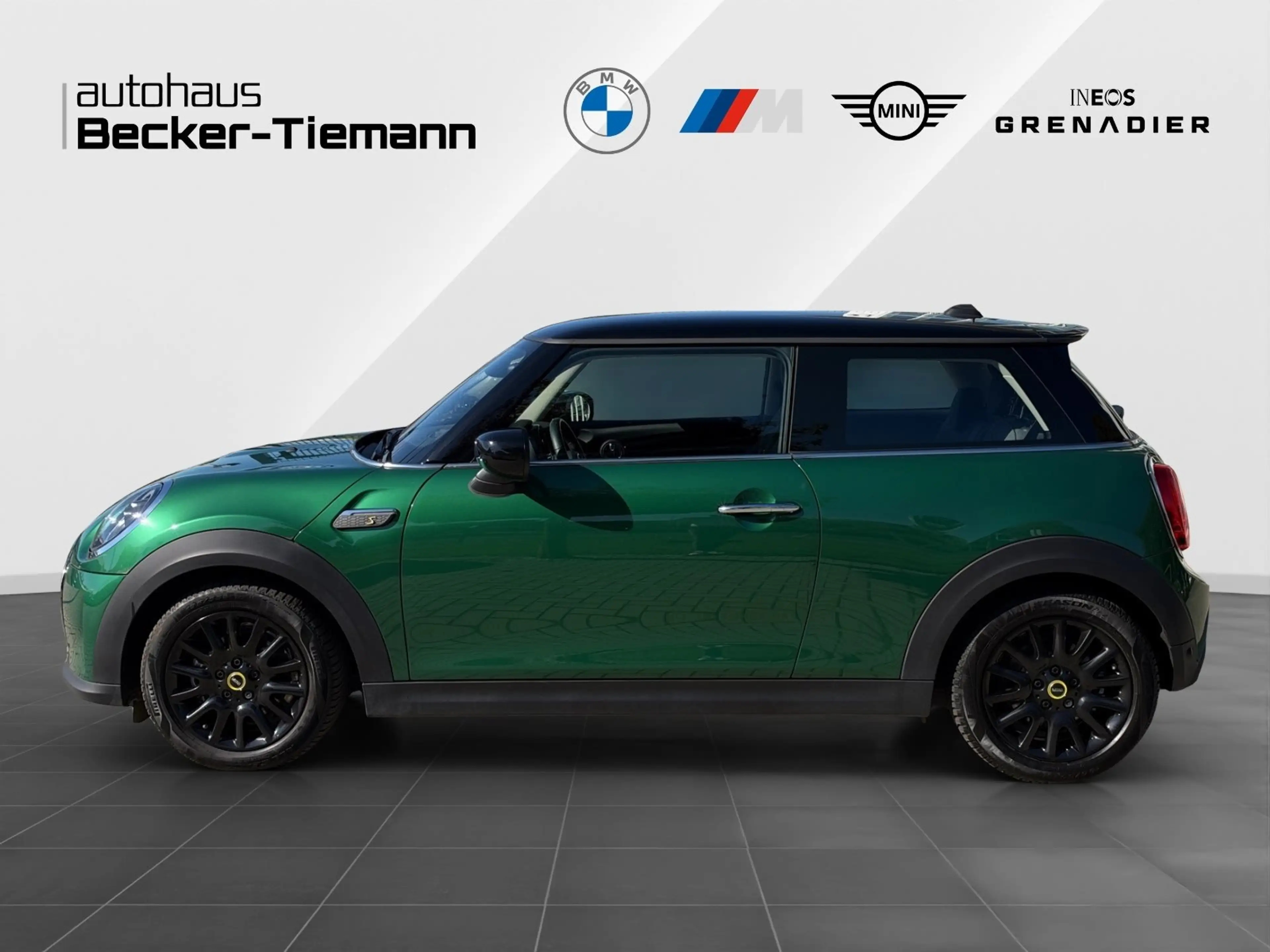 MINI Cooper SE Hatch 16" / DrivAss / Sitzheiz / LED / DAB / CarPl — photo 3