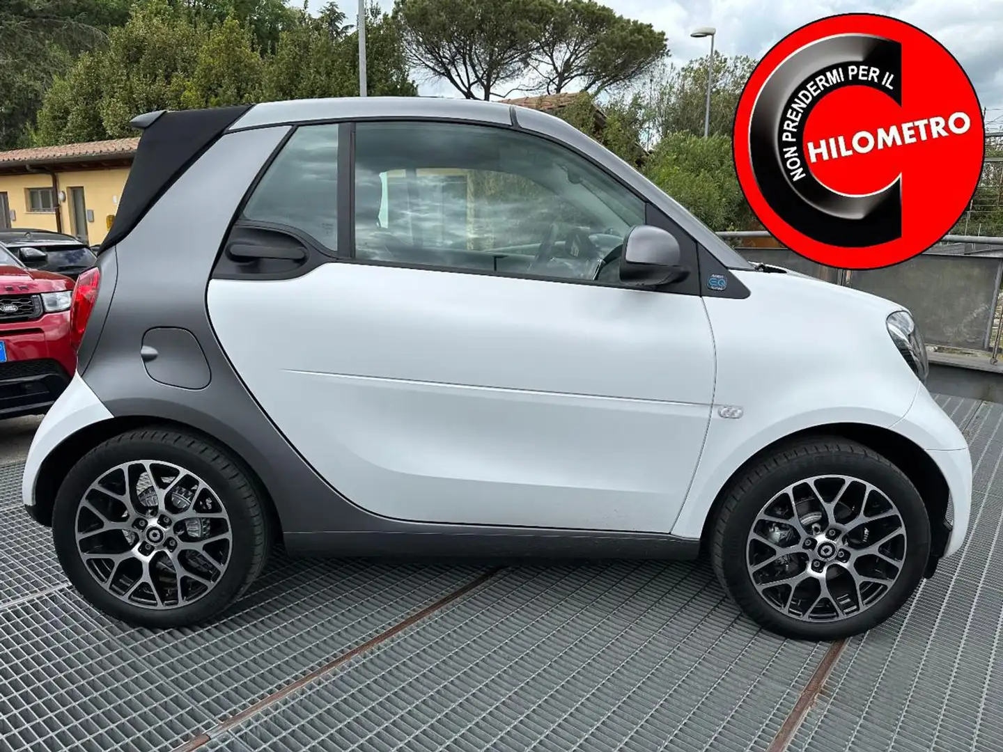 smart forTwo EQ CABRIO PRIME MOON WHITE MATT PELLE UFF.LE MB Blanc - 1