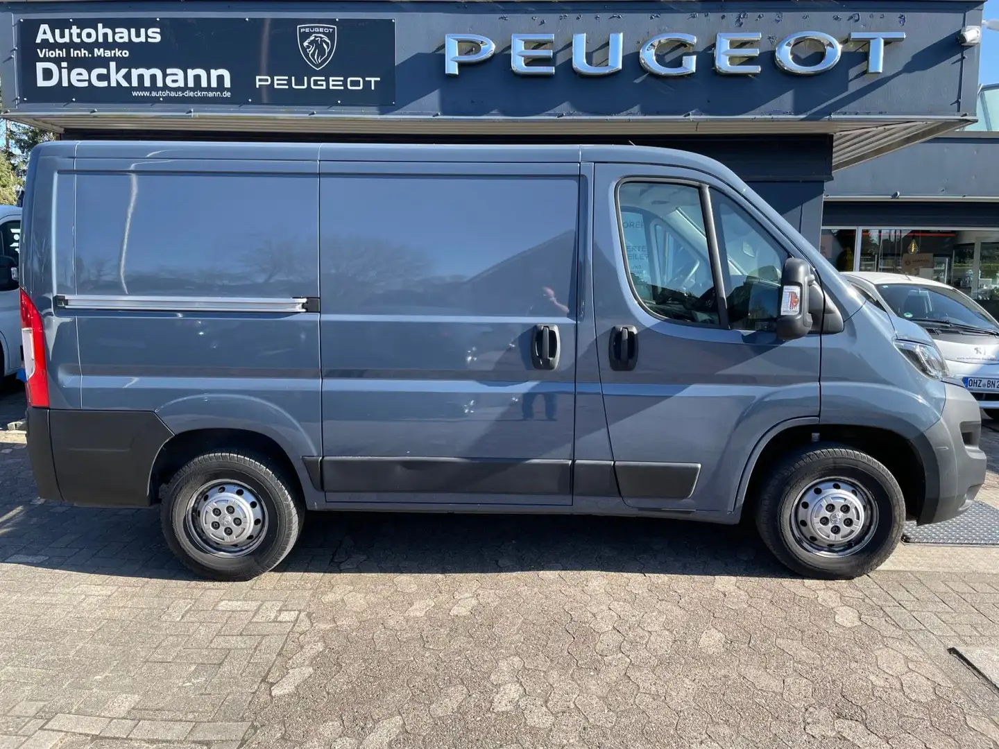 Peugeot Boxer L1H1 2,2 HDI Bestattungsfahrzeug Grau - 1