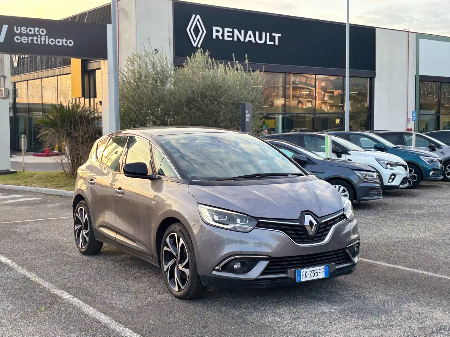 Renault Scenic Scenic IV 2017 1.5 dci energy Bose 110cv edc Gris - 1