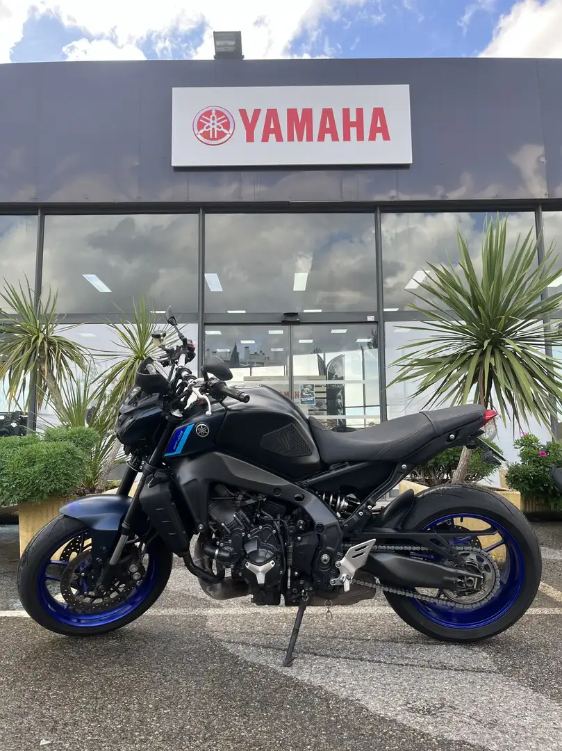 Yamaha MT-09 Bleu - 1