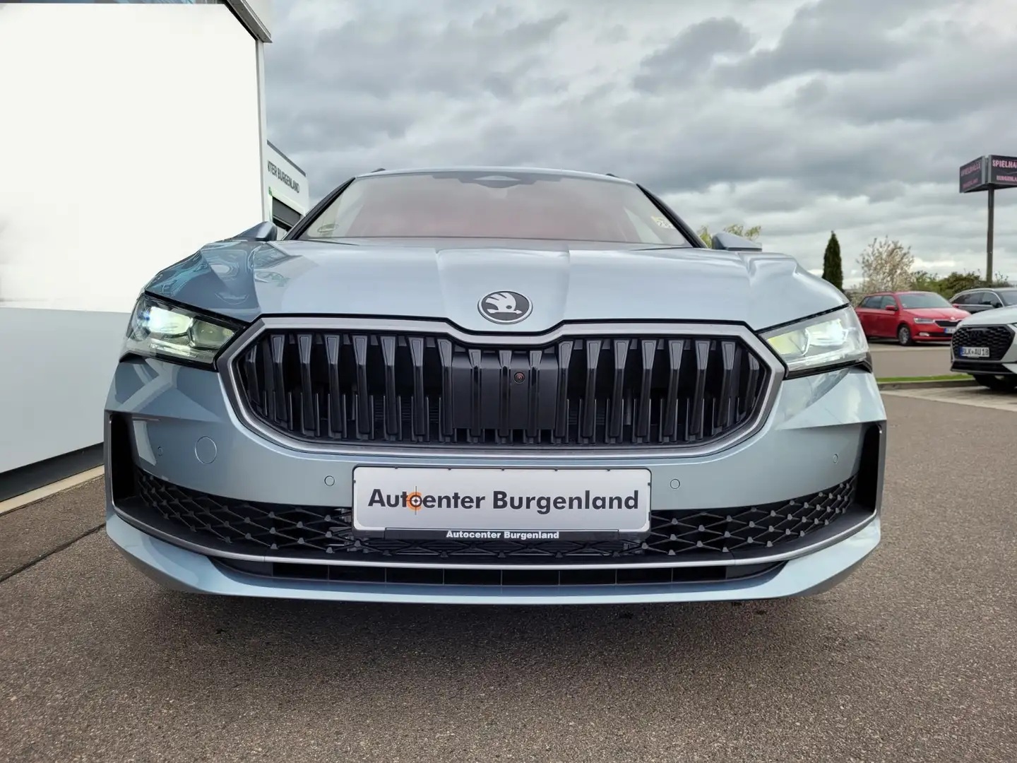 Skoda Superb Combi 1.5 TSI mHEV 110kW Selection ANHÄNGERKUPPLU Silber - 2