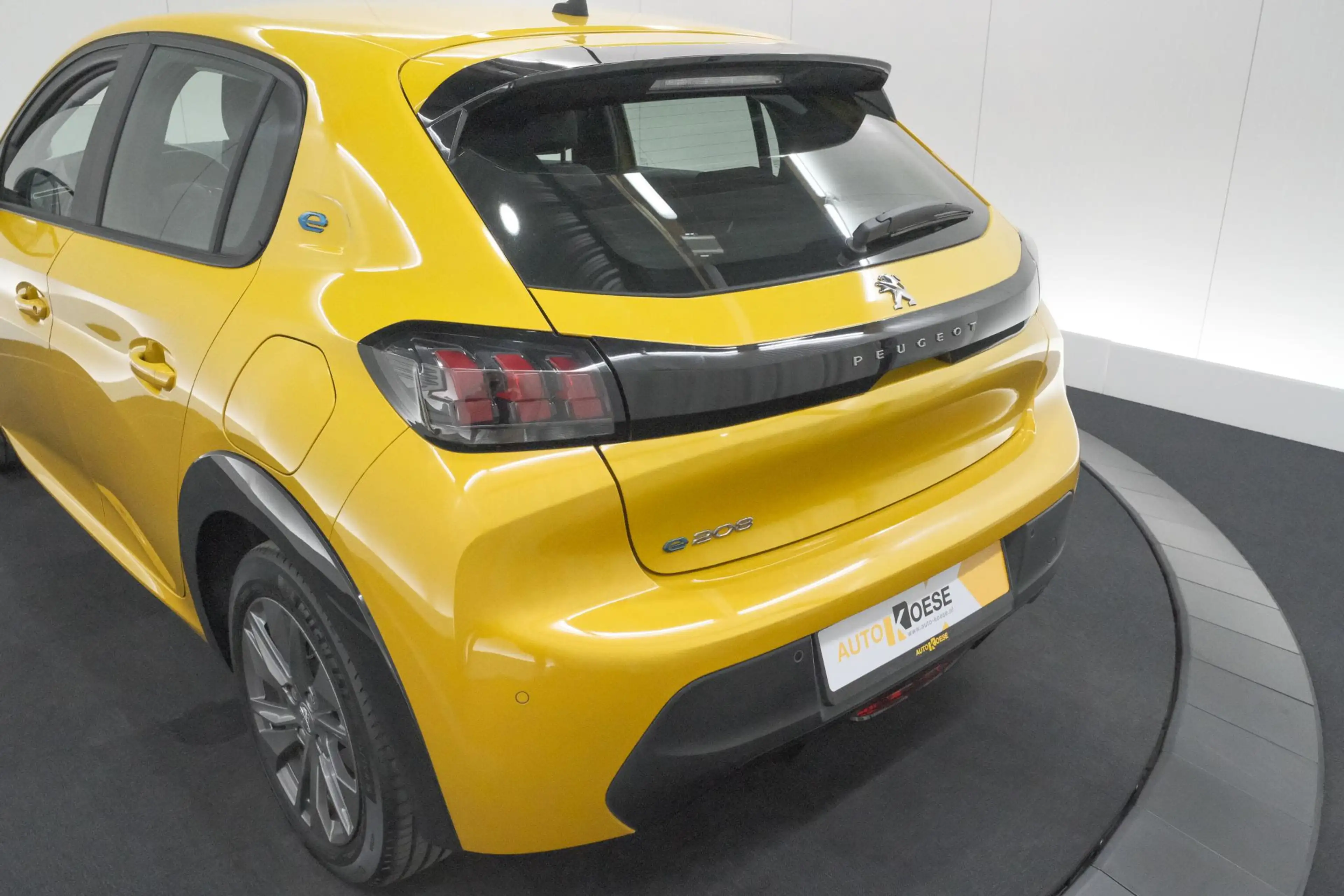 Peugeot e-208 EV Active Pack 50 kWh | 96,8% SOH | Navigatie | Pa — photo 14