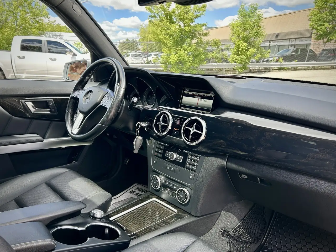 Mercedes-Benz GLK-Class снимка Mercedes-Benz GLK-Class