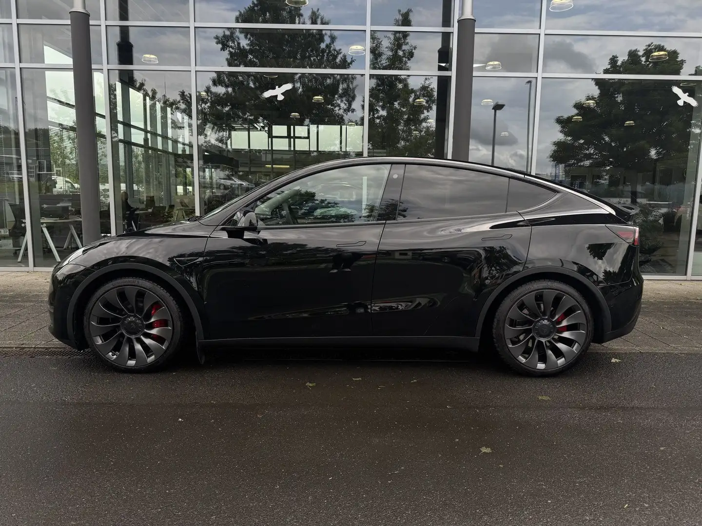 Tesla Model Y Performance Dual Motor AWD / AHK Schwarz - 2
