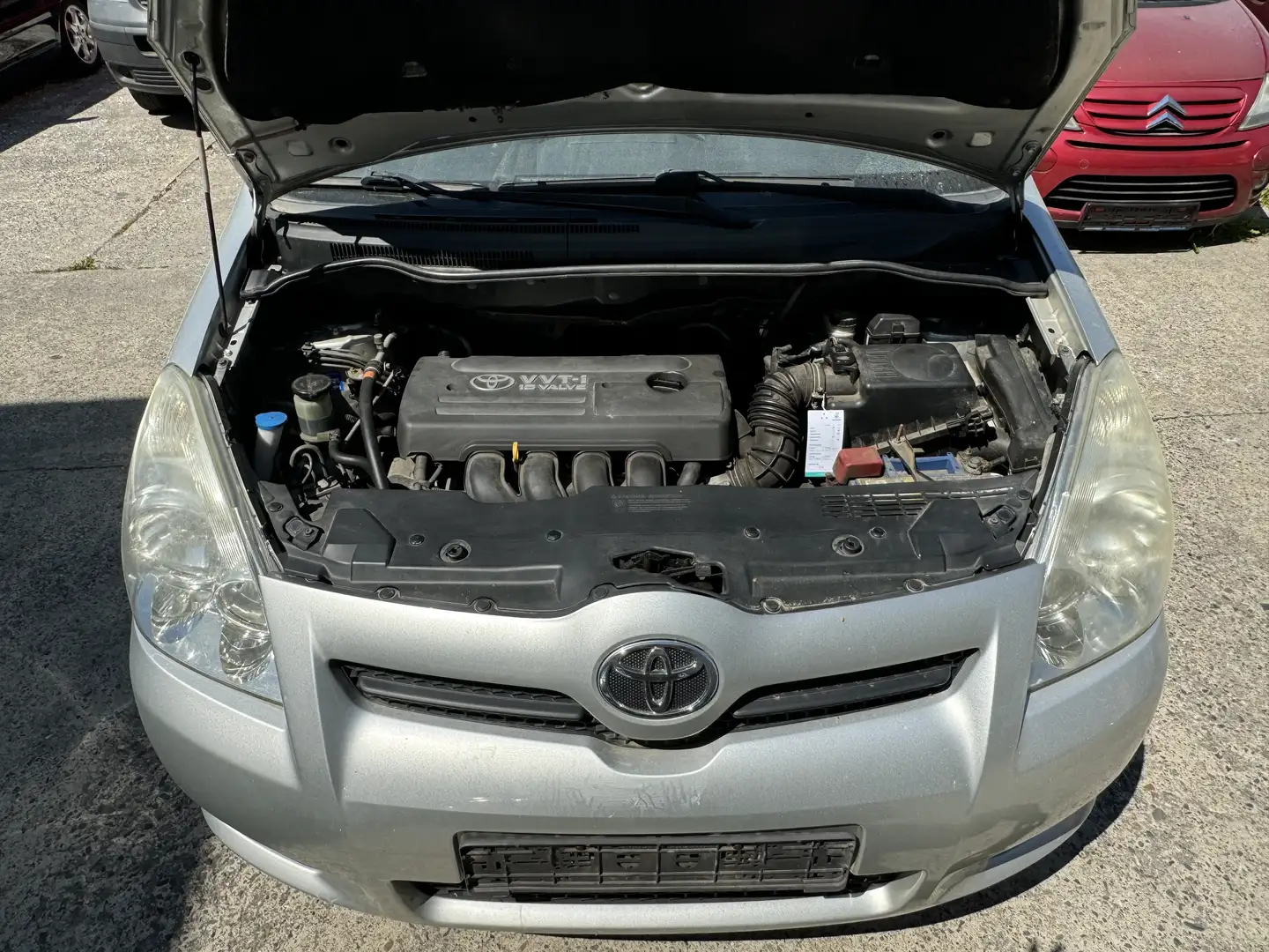 Toyota Corolla Verso 1.8 Sol Gümüş rengi - 2