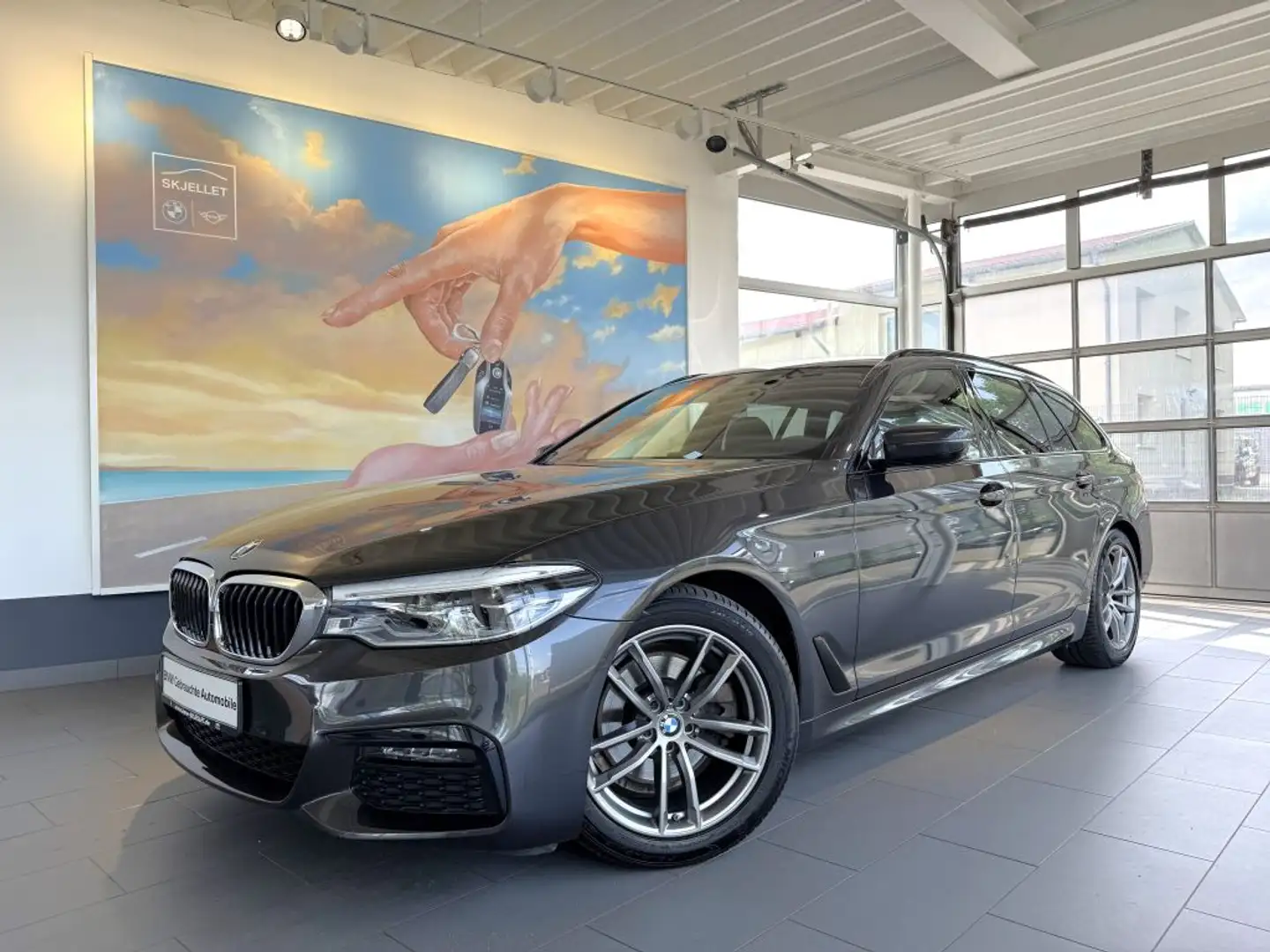 BMW 520 i Touring Aut. M SPORT KAM+HUD+adLED+NAVpro+AL Gris - 1