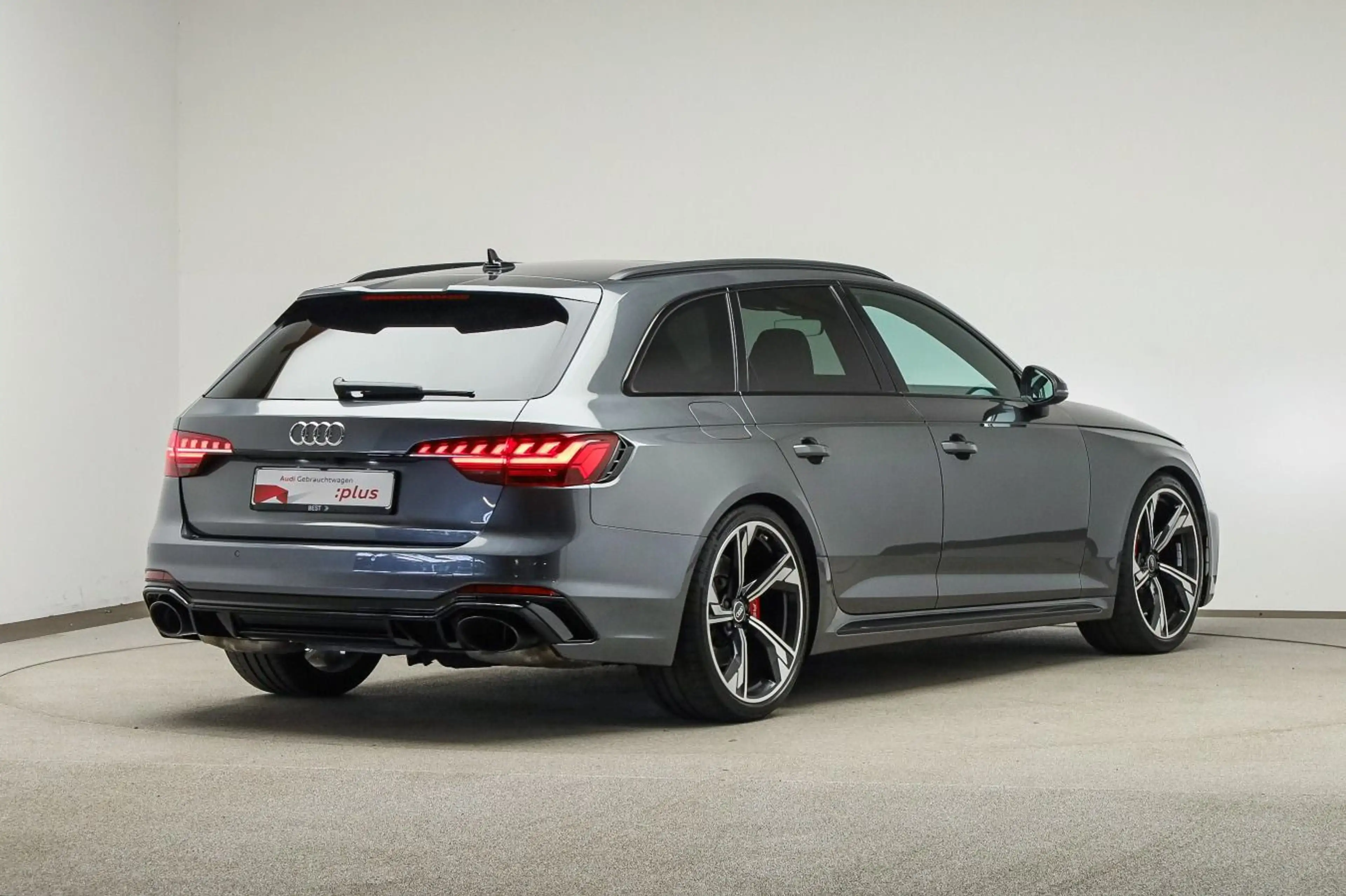 Audi RS4 Pano, Abgas, B&O, HUD, Assist, Kerami — photo 2