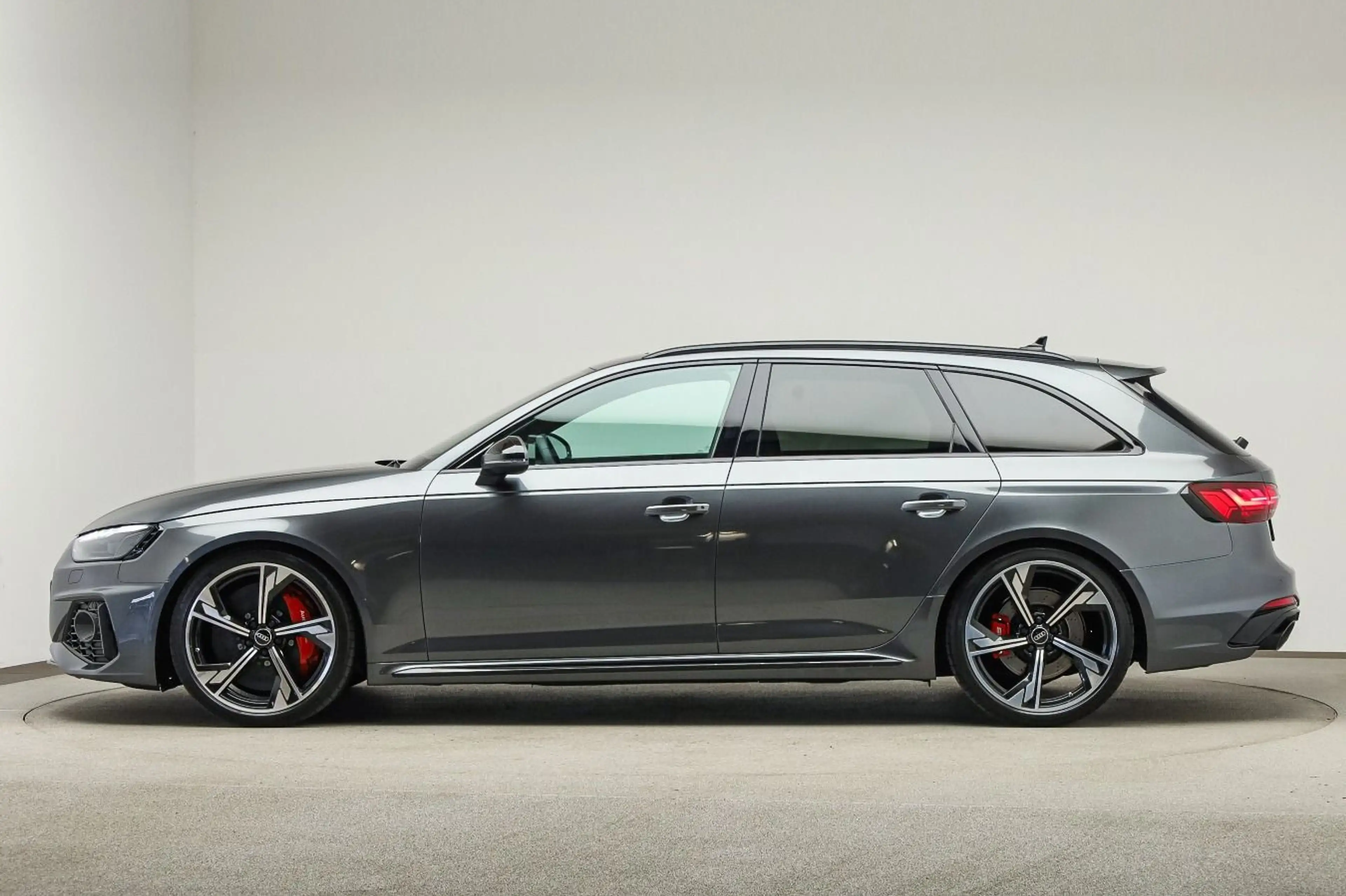Audi RS4 Pano, Abgas, B&O, HUD, Assist, Kerami — photo 3