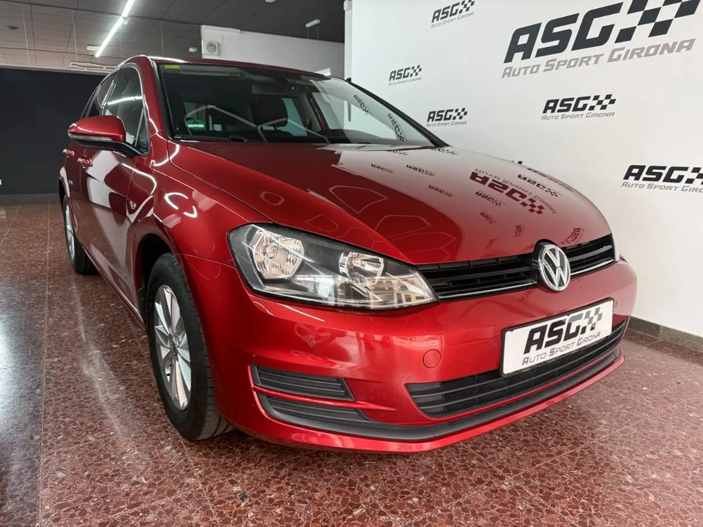 Volkswagen Golf Edition 1.2 TSI 105CV BMT Burdeos - 2