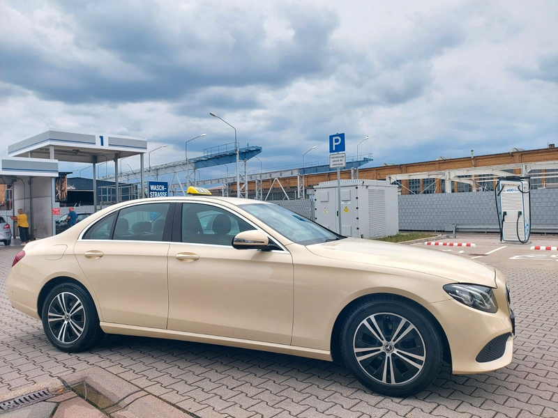 Mercedes-Benz E 200 d Limousine Autom. Taxi MBUX — photo 9