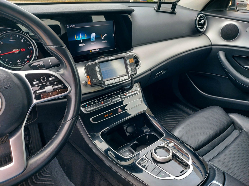 Mercedes-Benz E 200 d Limousine Autom. Taxi MBUX — photo 12