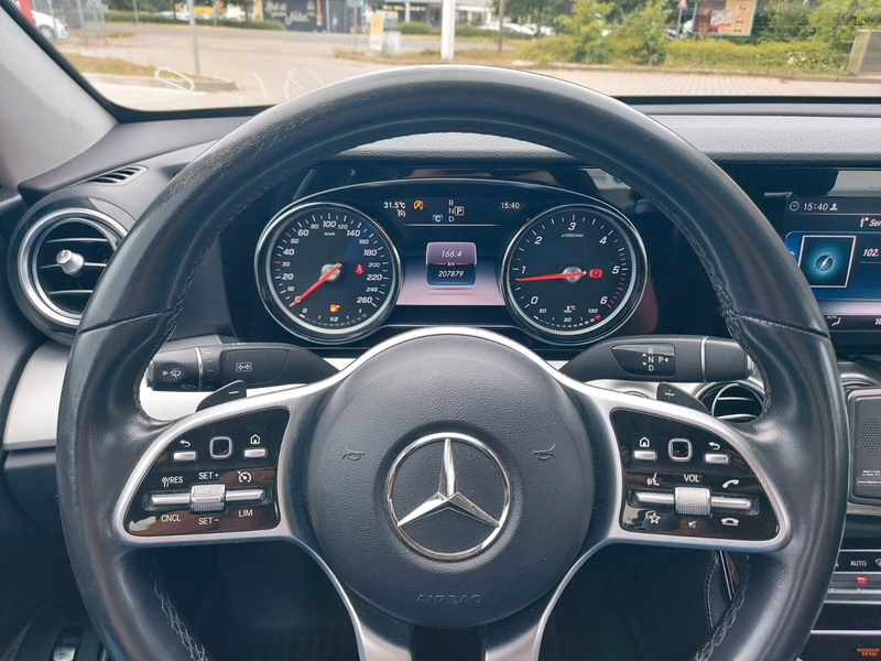Mercedes-Benz E 200 d Limousine Autom. Taxi MBUX — photo 13