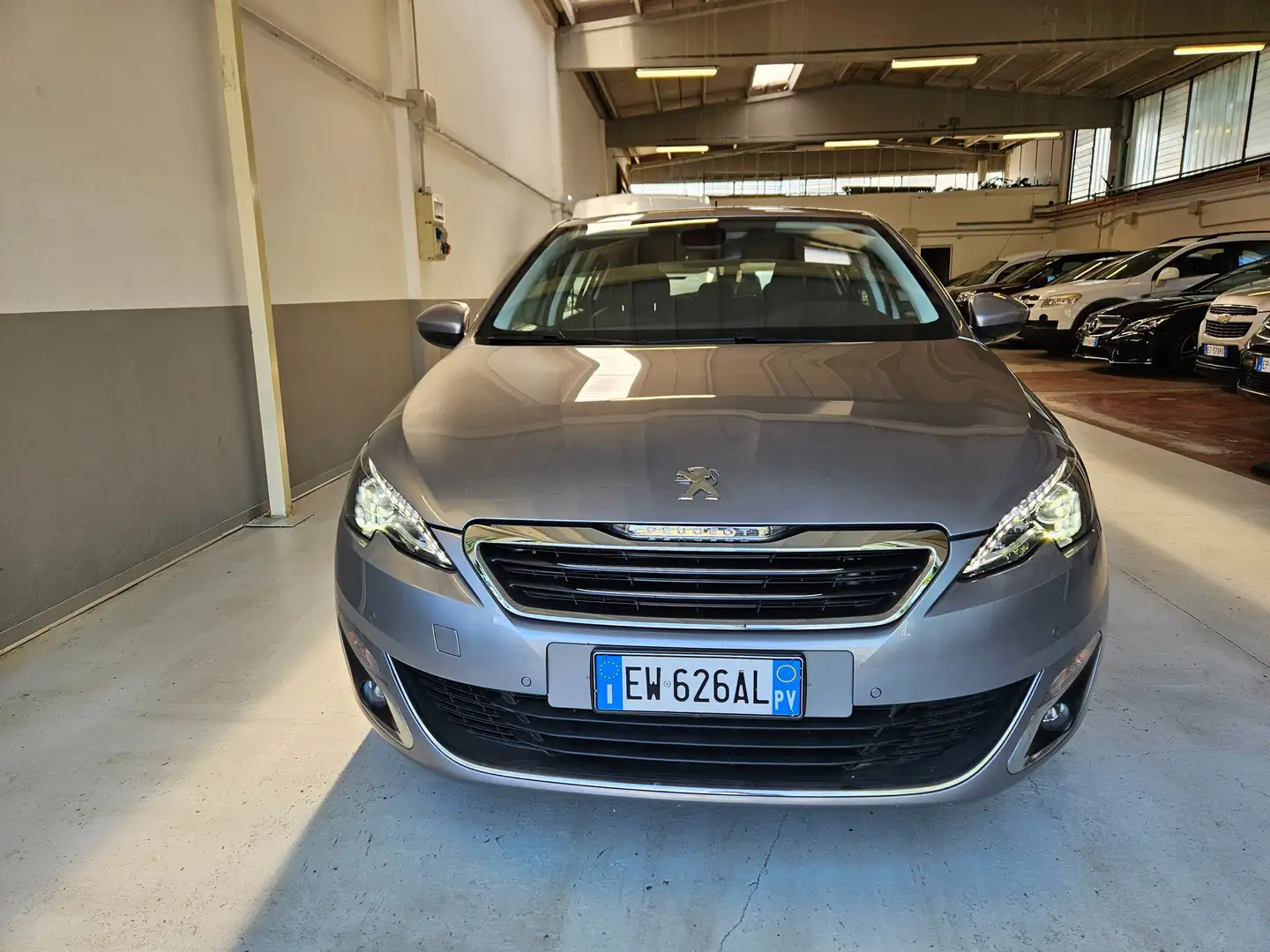Peugeot 308 308 5p 1.2 puretech t (e-thp) Allure s Grijs - 2
