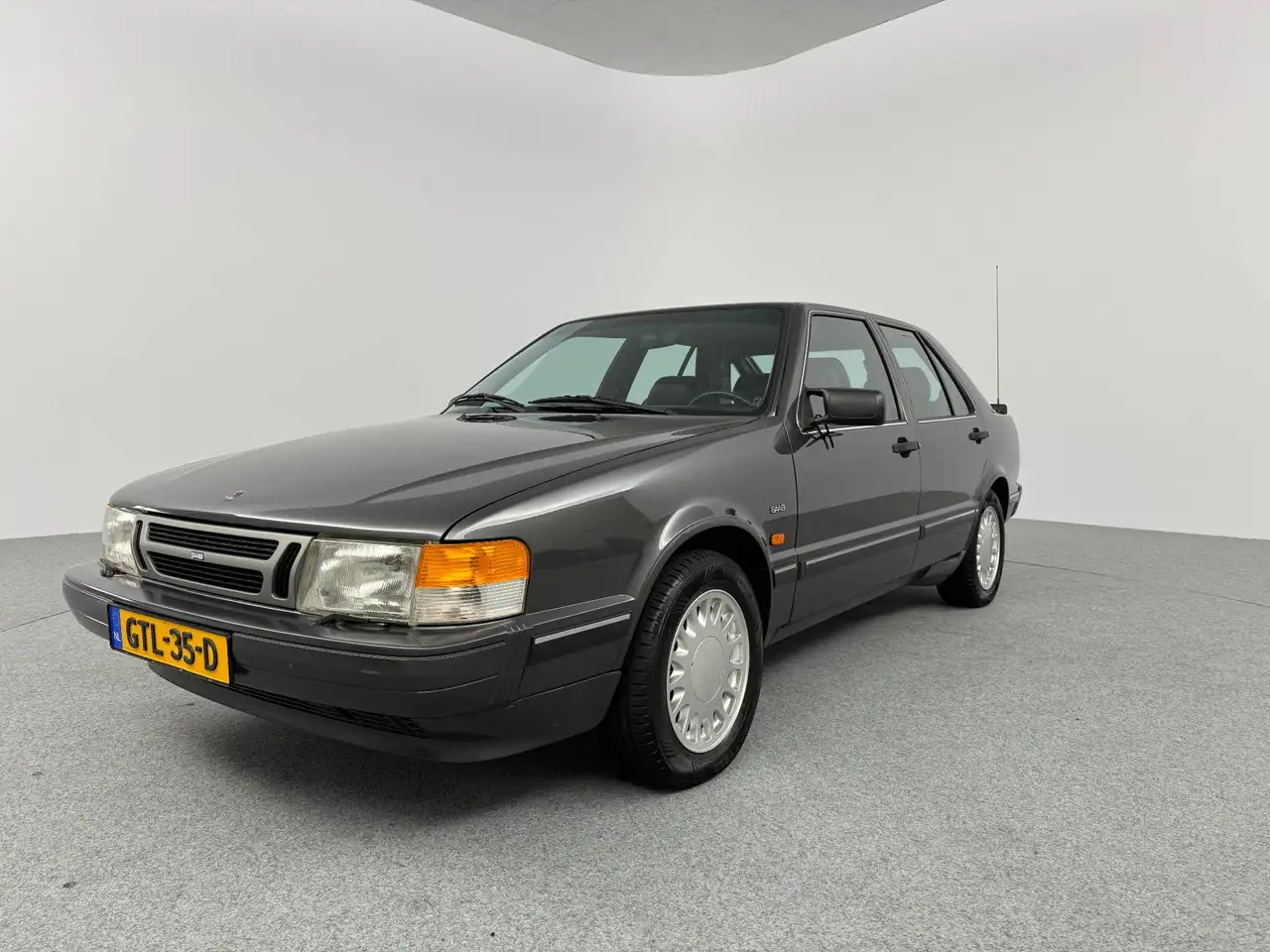 Saab 9000 2.0i 16, foto 4