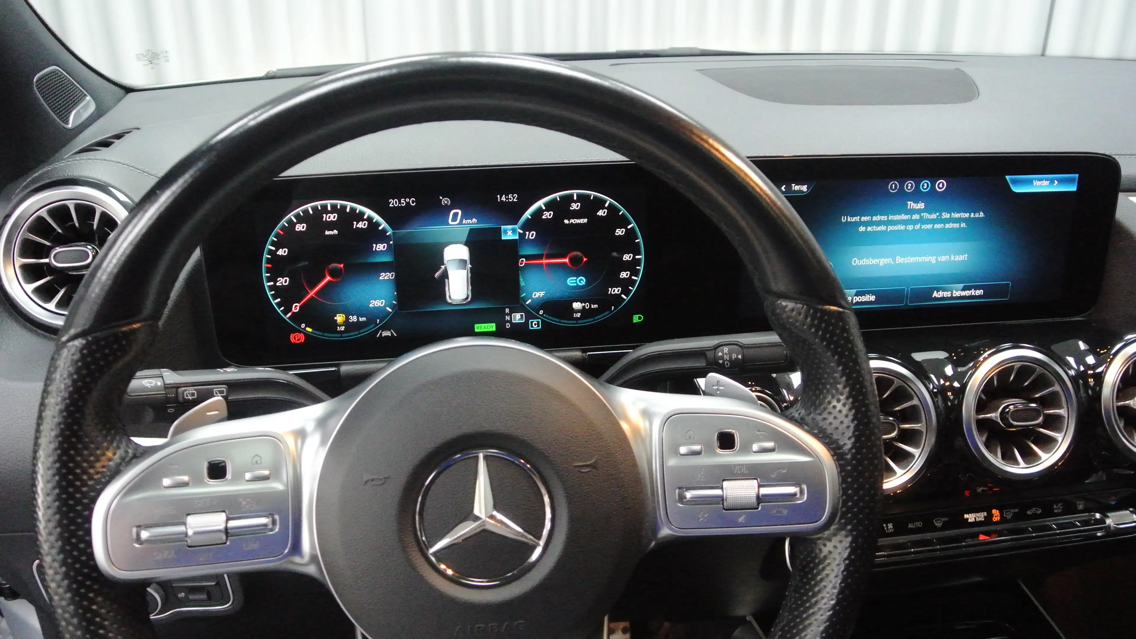 Mercedes-Benz GLA 250 GLA 250e — photo 15