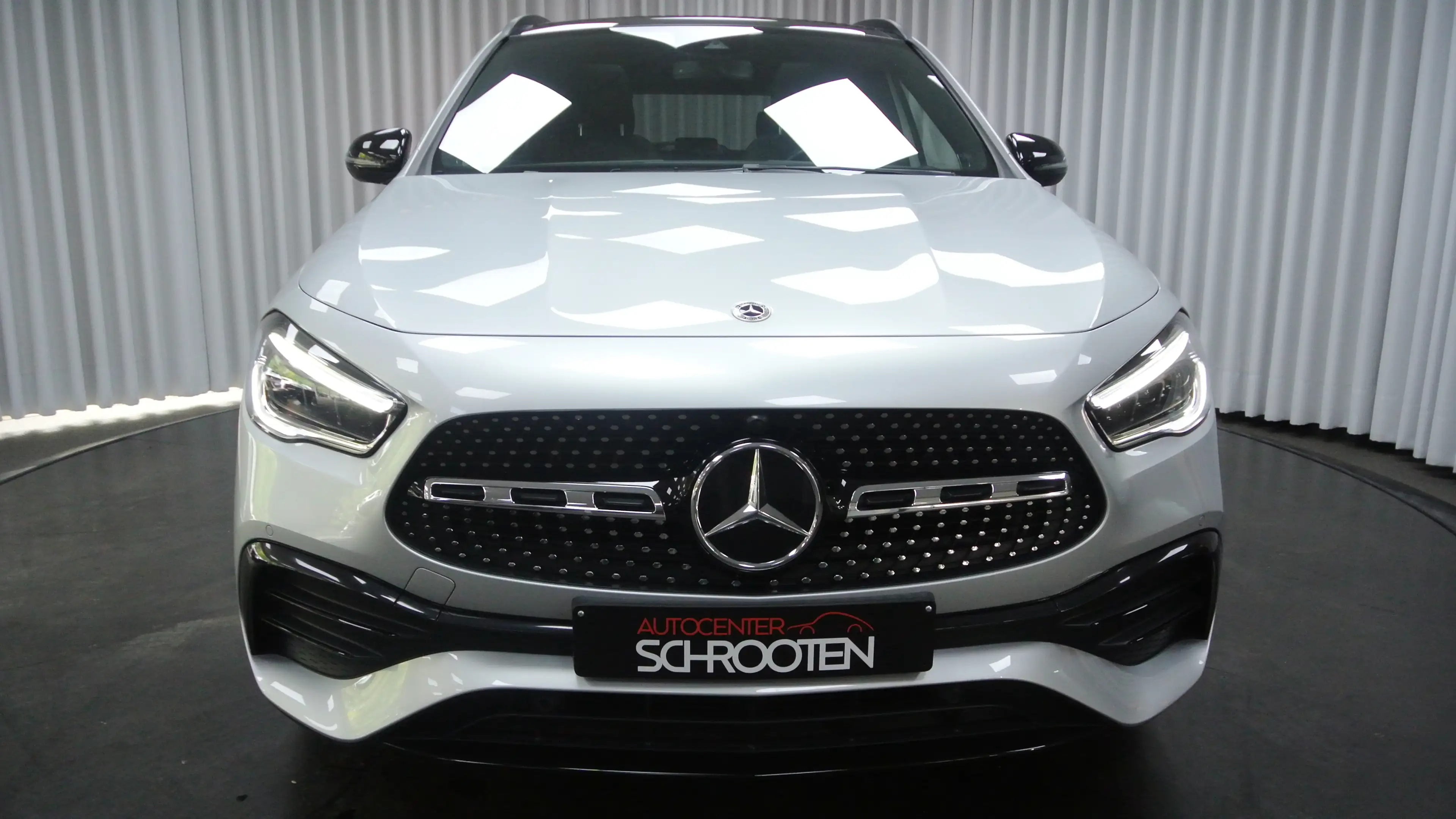 Mercedes-Benz GLA 250 GLA 250e — photo 4